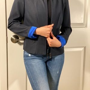 Tahari Beautiful classic Jacket Size S